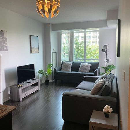 Executive 1 Bedroom Condo Sleeps 2 Toronto Zewnętrze zdjęcie