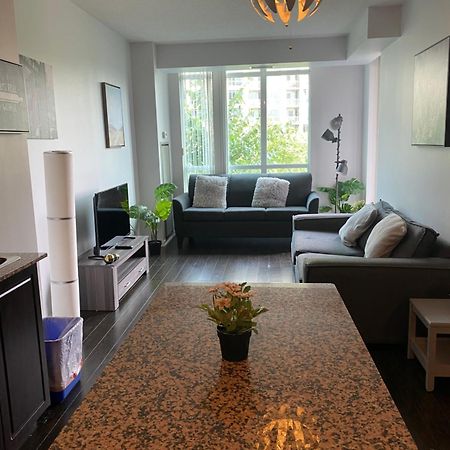 Executive 1 Bedroom Condo Sleeps 2 Toronto Zewnętrze zdjęcie