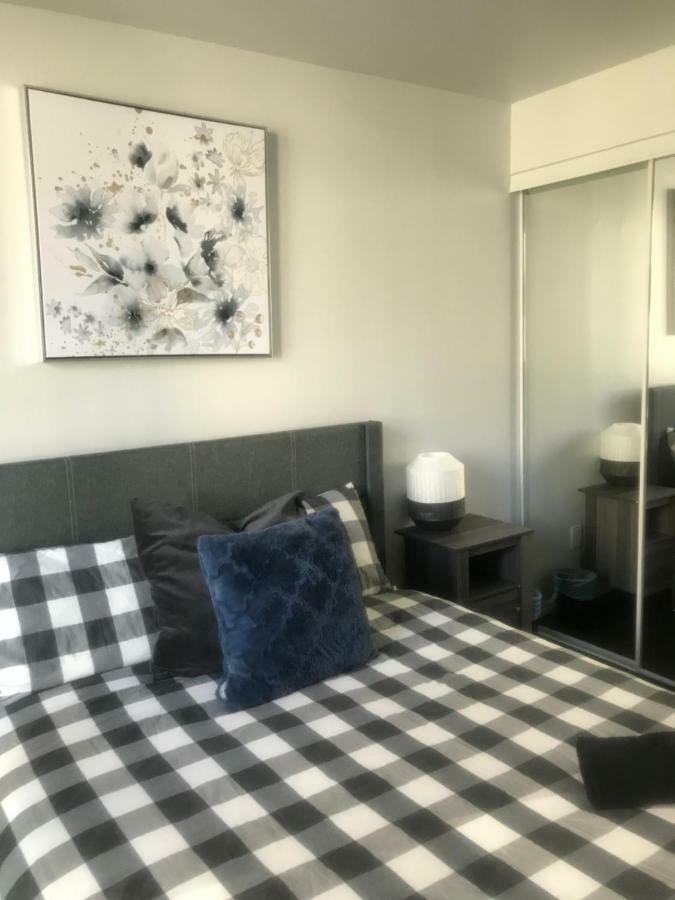Executive 1 Bedroom Condo Sleeps 2 Toronto Zewnętrze zdjęcie