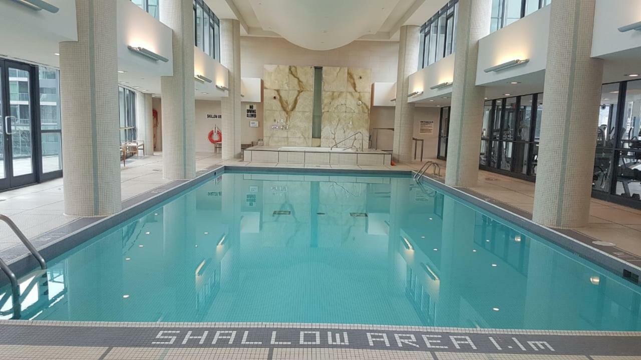 Executive 1 Bedroom Condo Sleeps 2 Toronto Zewnętrze zdjęcie