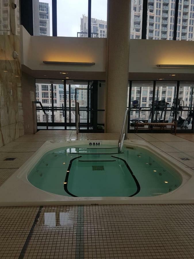 Executive 1 Bedroom Condo Sleeps 2 Toronto Zewnętrze zdjęcie