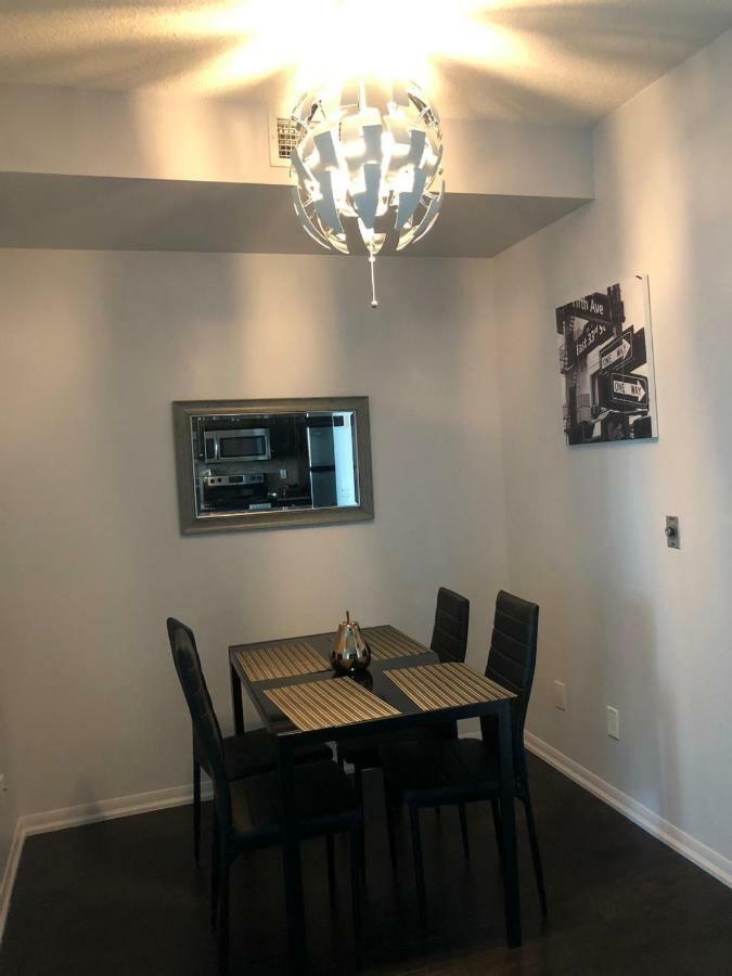 Executive 1 Bedroom Condo Sleeps 2 Toronto Zewnętrze zdjęcie