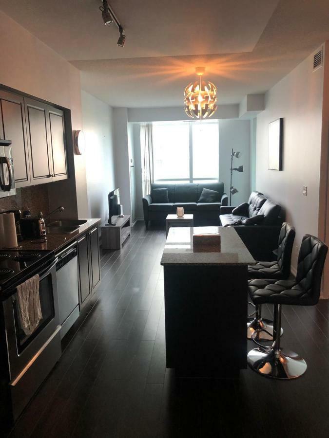 Executive 1 Bedroom Condo Sleeps 2 Toronto Zewnętrze zdjęcie