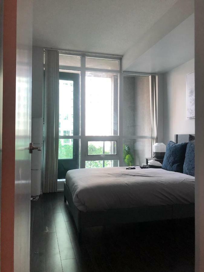 Executive 1 Bedroom Condo Sleeps 2 Toronto Zewnętrze zdjęcie