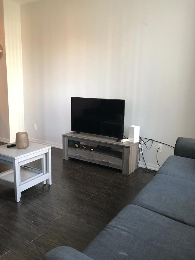 Executive 1 Bedroom Condo Sleeps 2 Toronto Zewnętrze zdjęcie