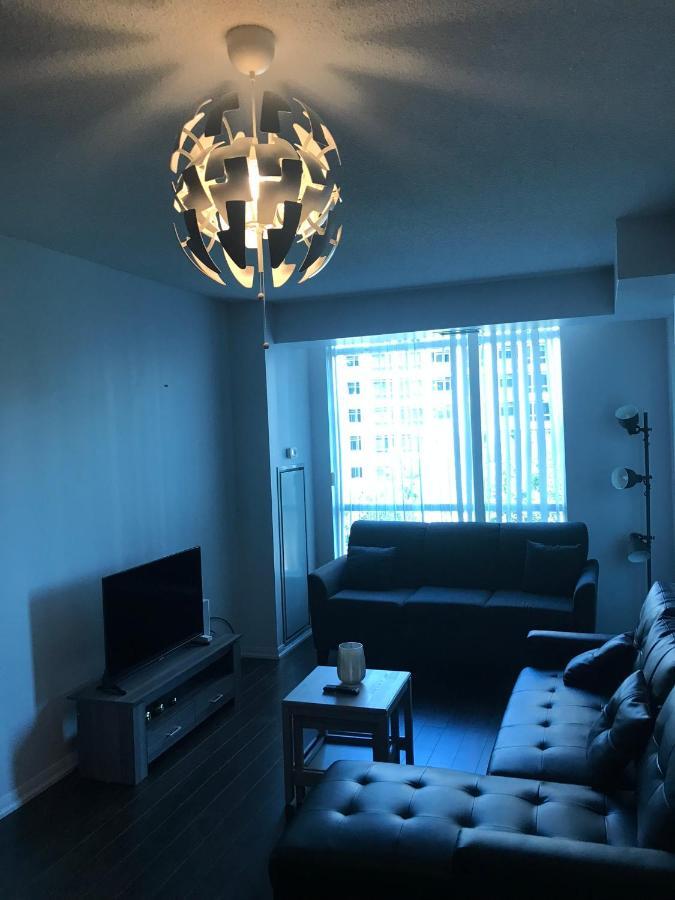 Executive 1 Bedroom Condo Sleeps 2 Toronto Zewnętrze zdjęcie