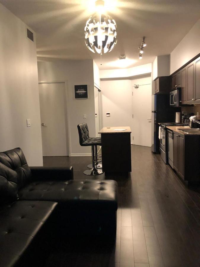 Executive 1 Bedroom Condo Sleeps 2 Toronto Zewnętrze zdjęcie